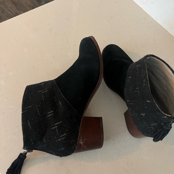 Tom’s Booties - Picture 3 of 6